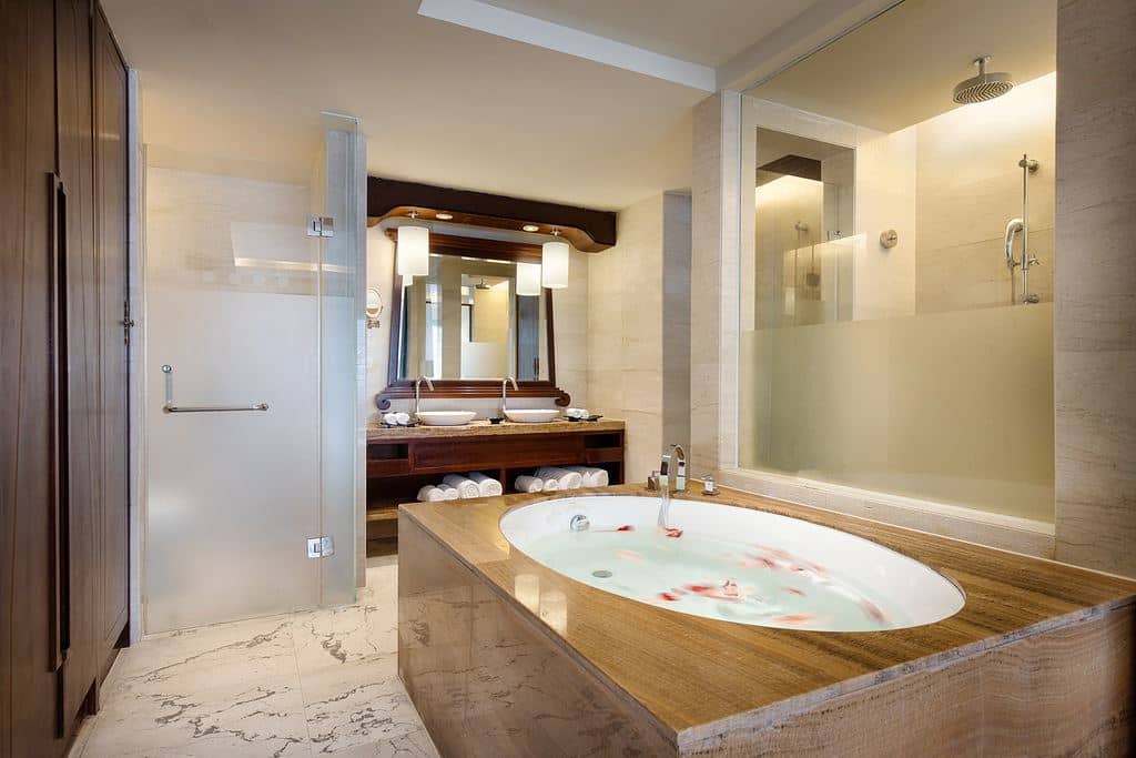 rooms-family-pool-view-two-bedroom
