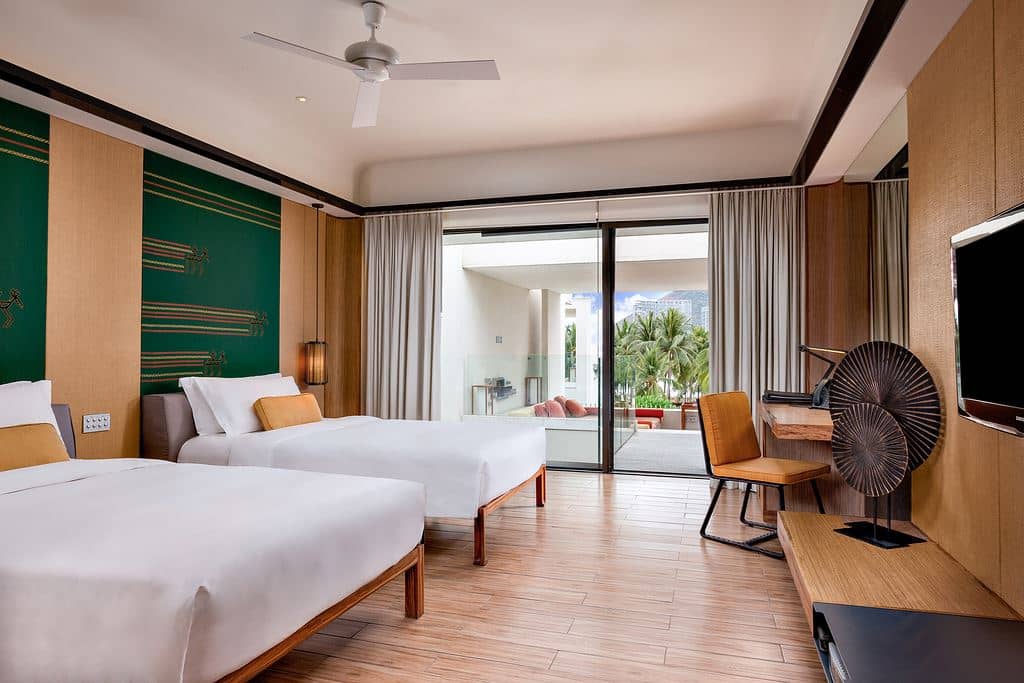 rooms-classic-garden-view-lounge-access-club-intercontinental