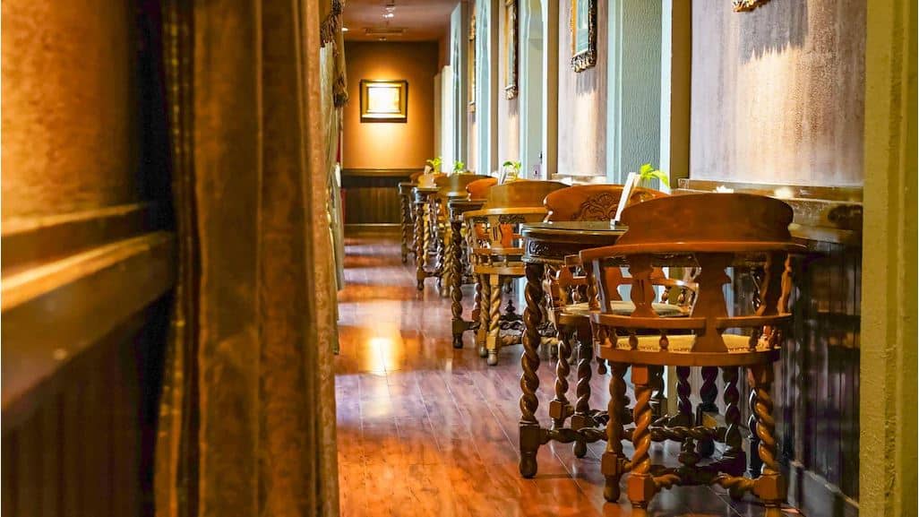 restaurants-restaurants