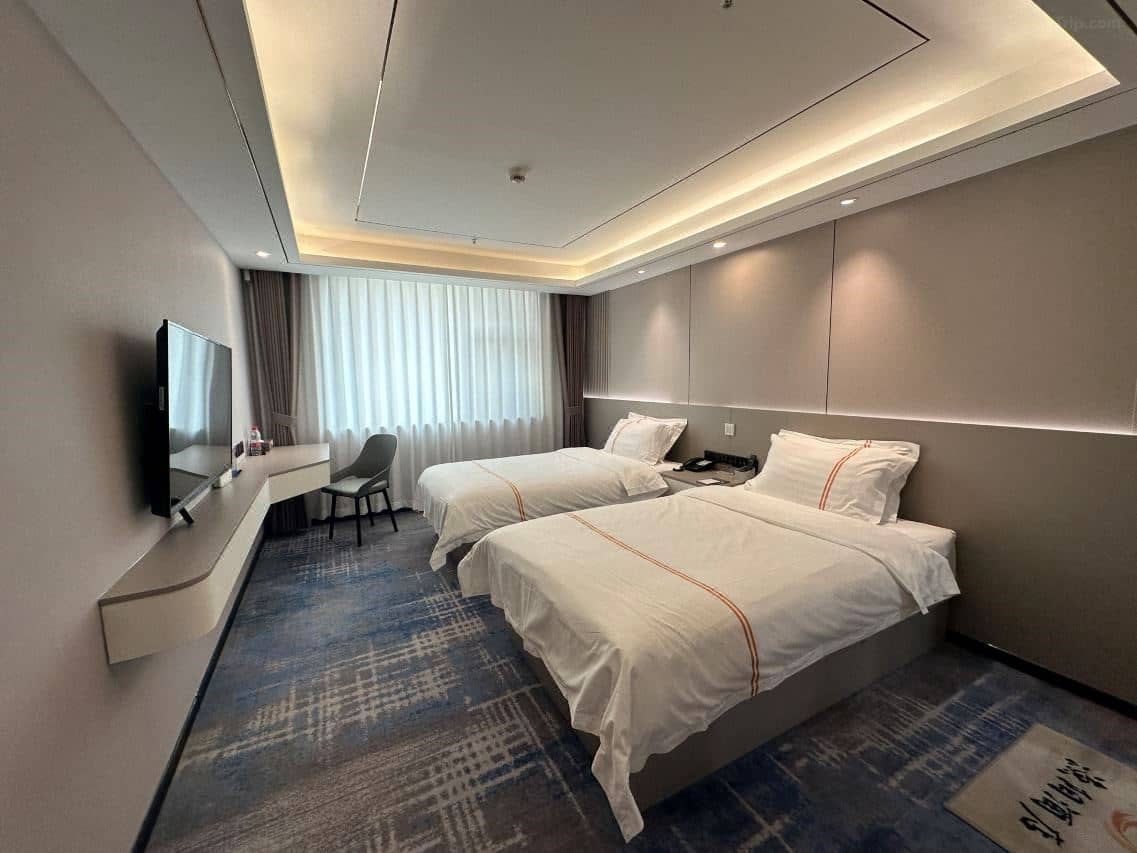rooms-superior-room
