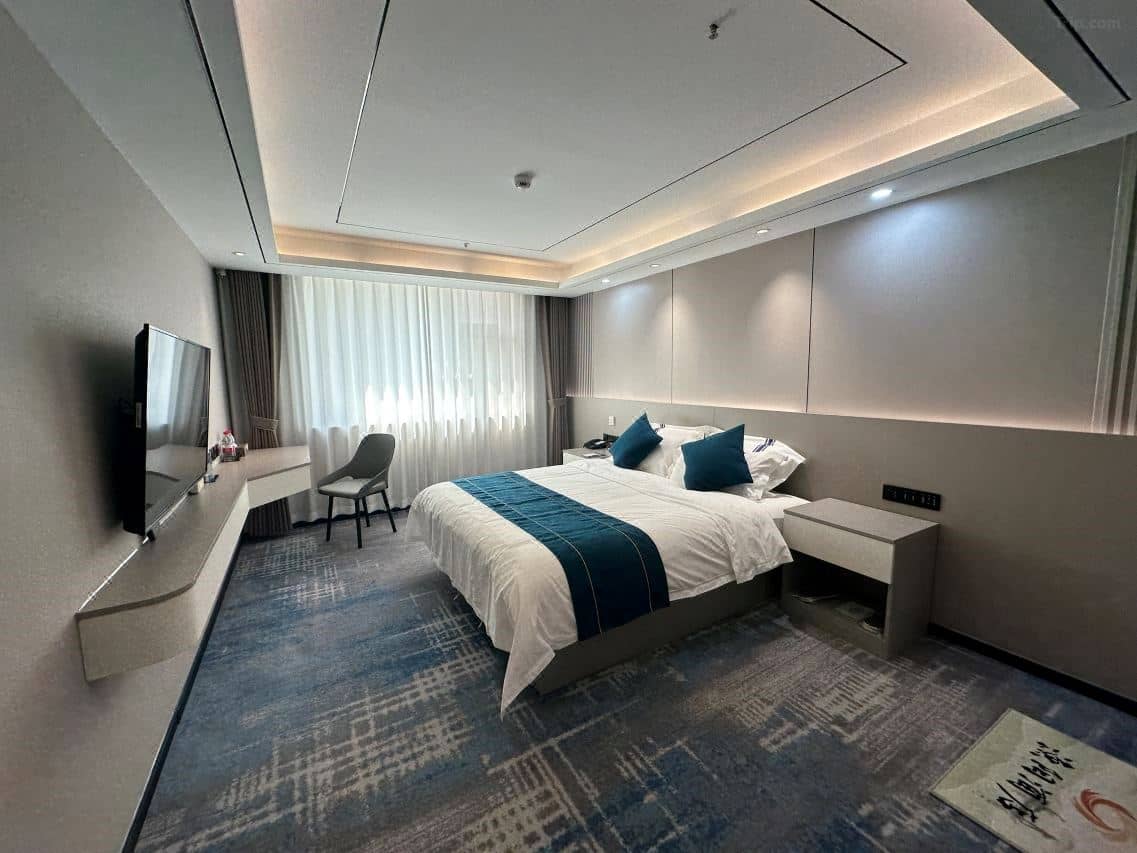 rooms-superior-room