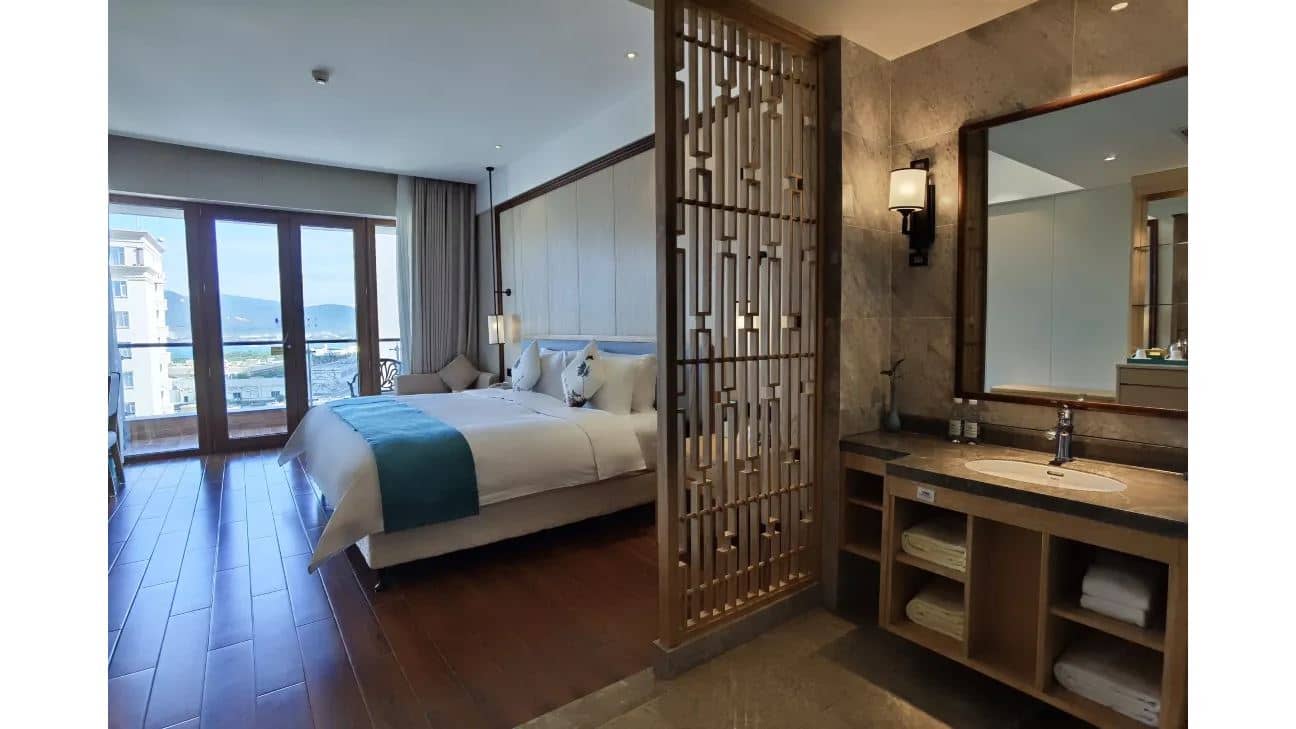 rooms-bay-view-room