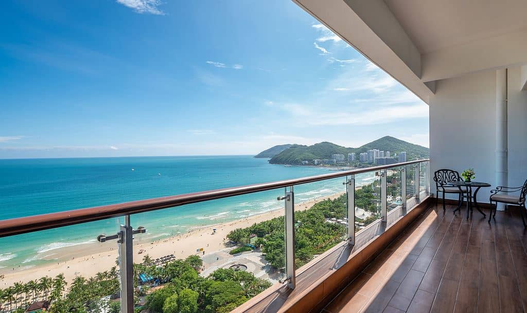 rooms-180-degree-ocean-view-open-suite
