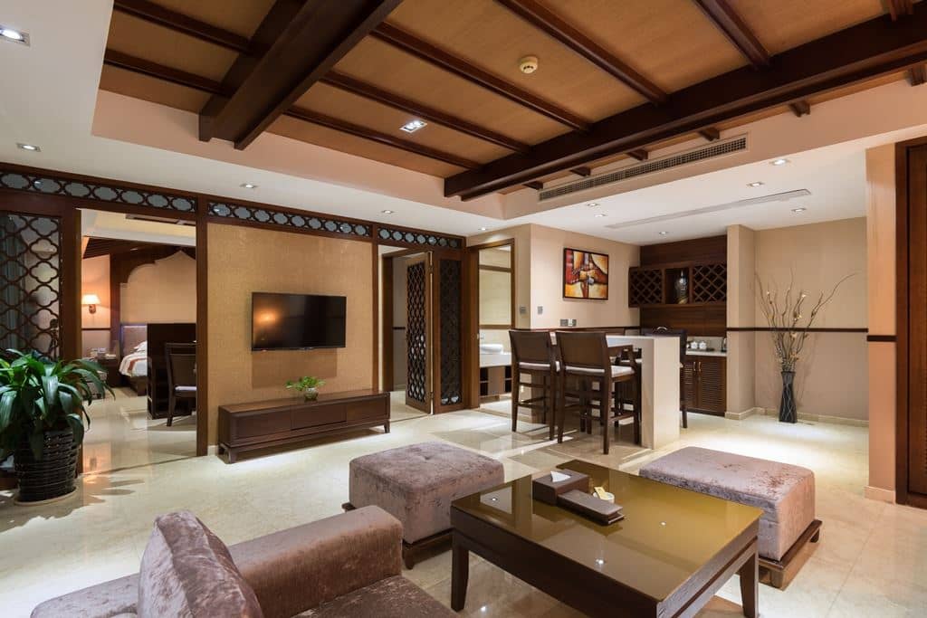 rooms-bright-1bedroom-suite-with-sea-view