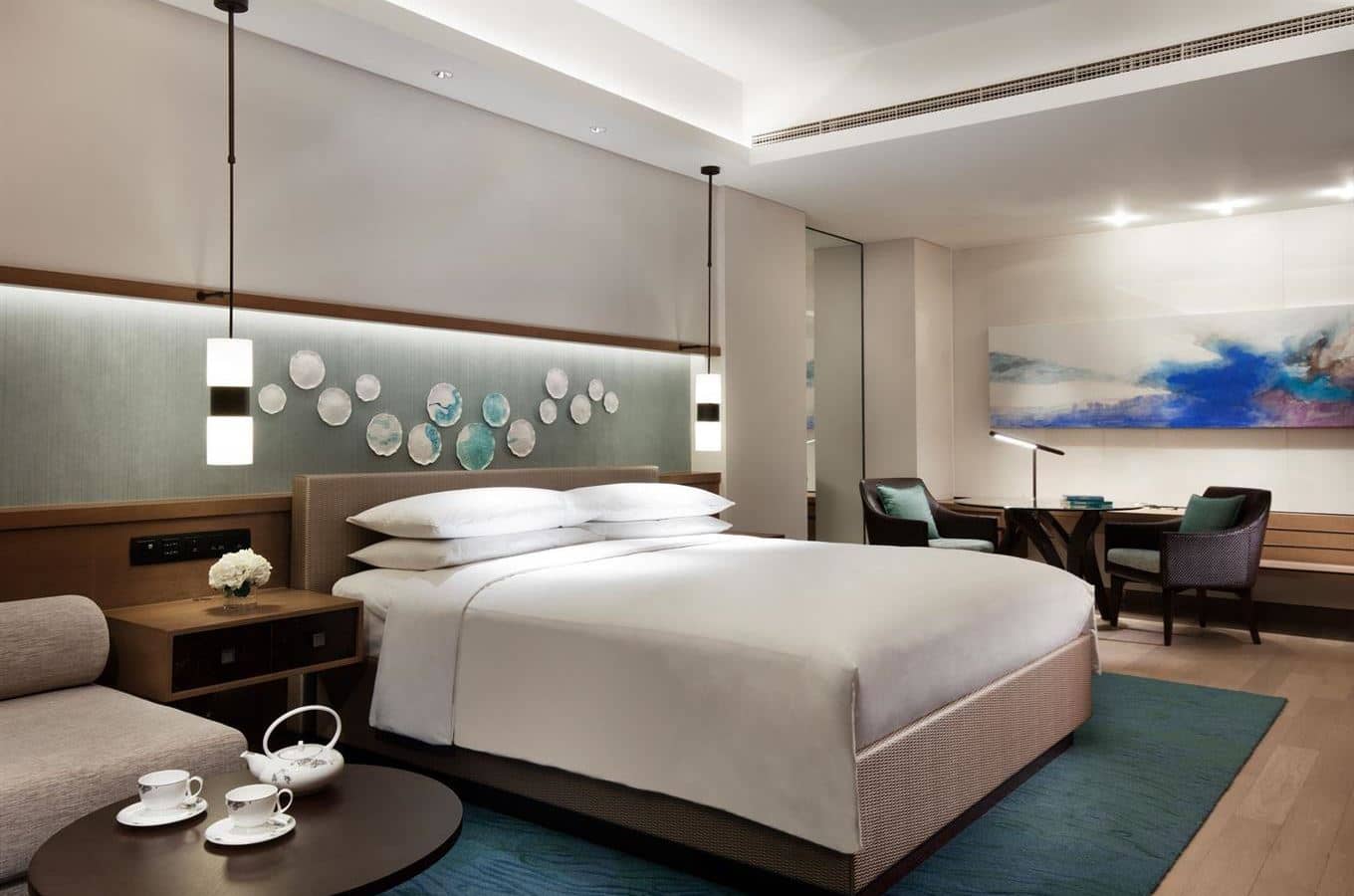 rooms-resort-room