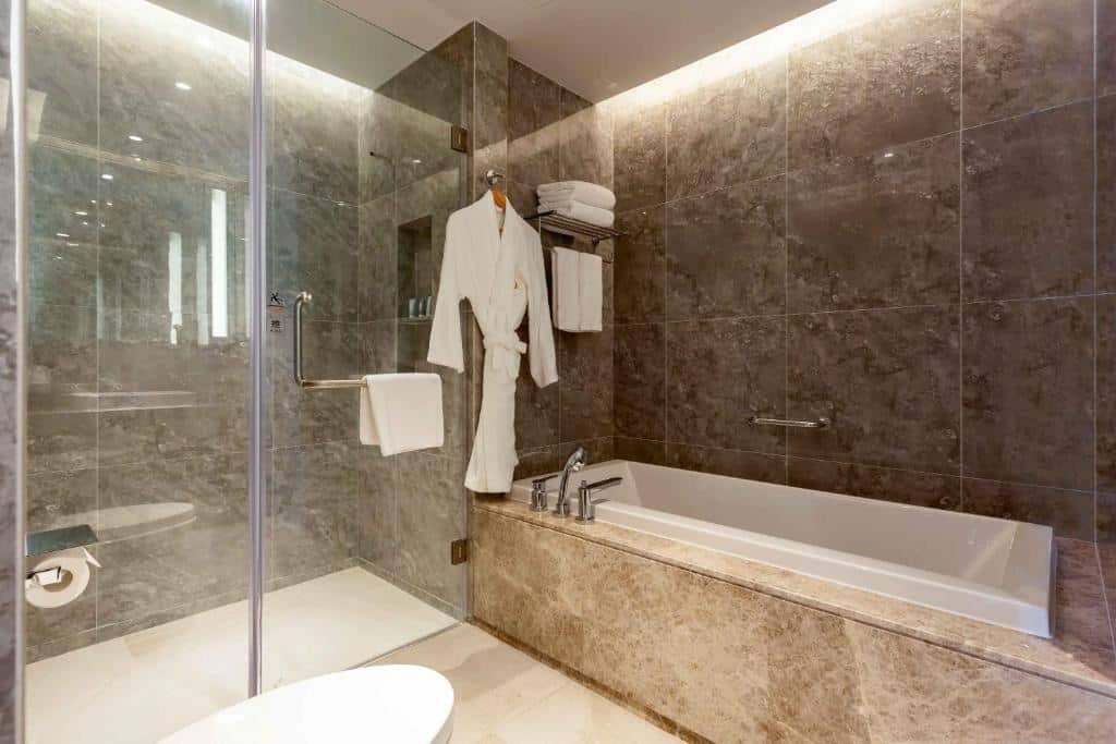rooms-onebedroom-deluxe-ocean-family