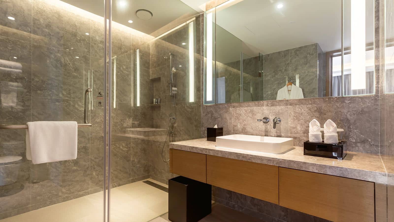 rooms-onebedroom-deluxe-ocean-family