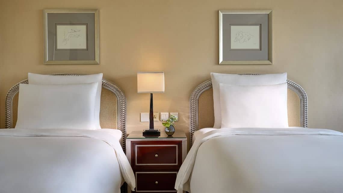rooms-deluxe-room