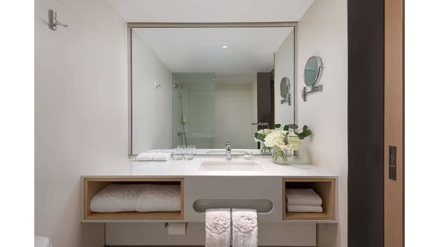 rooms-superior-room
