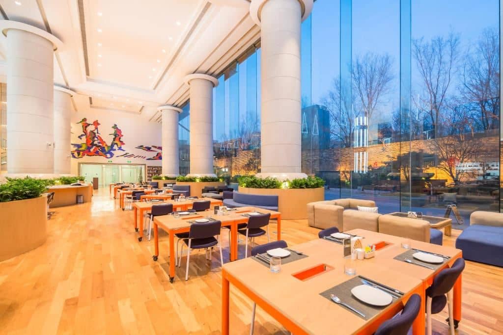 restaurants-funs-restaurant