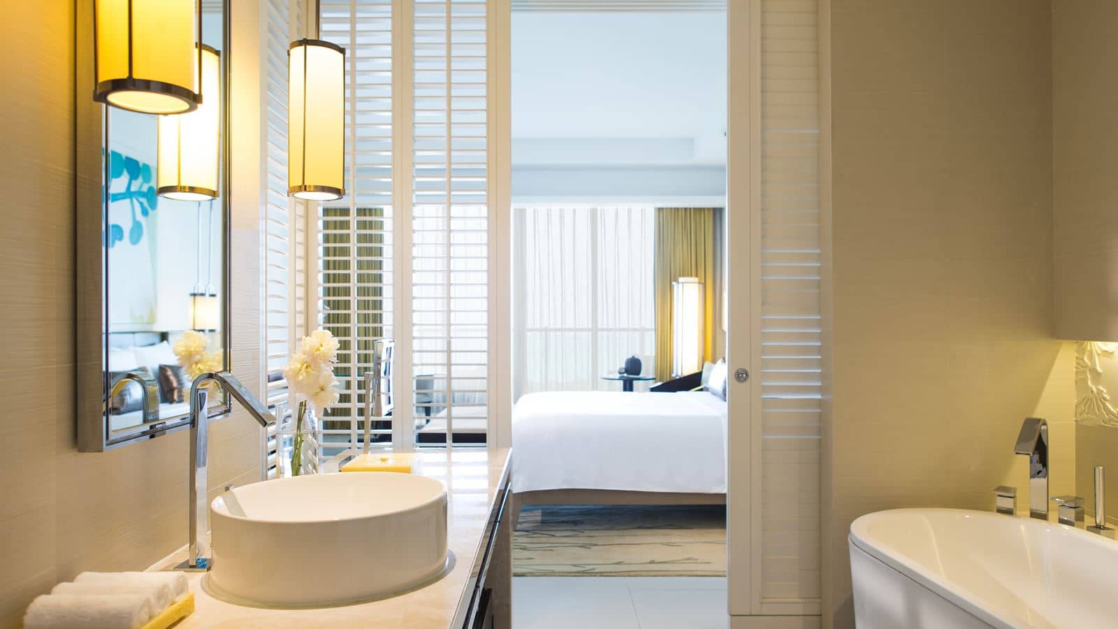 rooms-deluxe-ocean-view-room