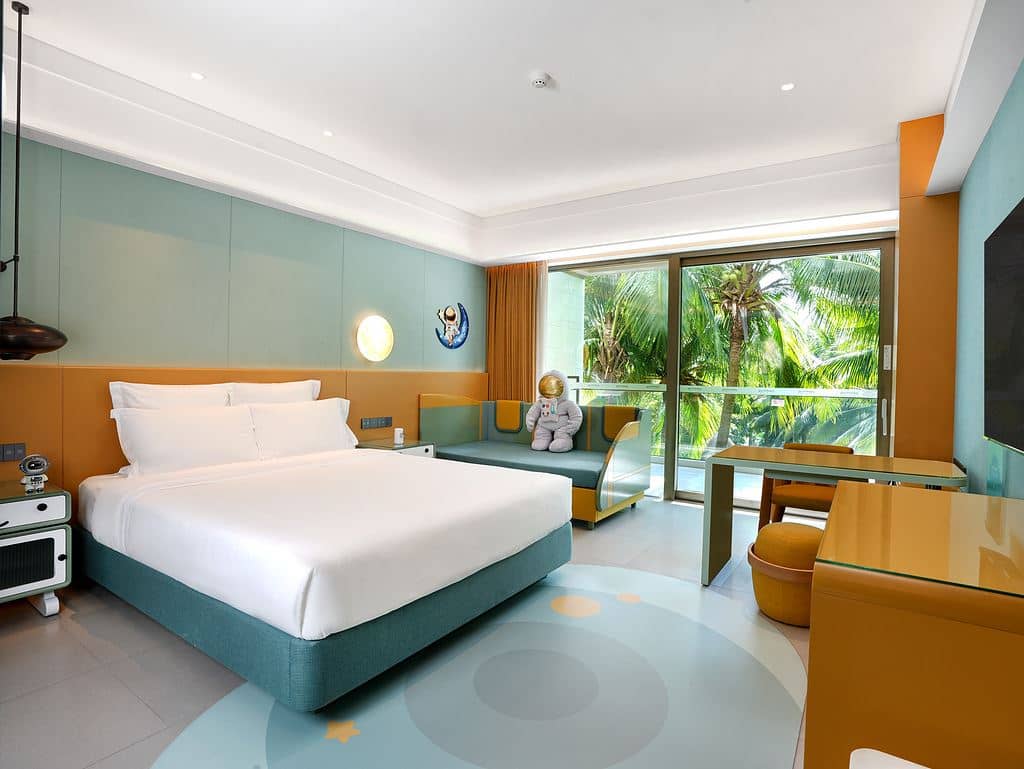 rooms-fantasy-star-family-room