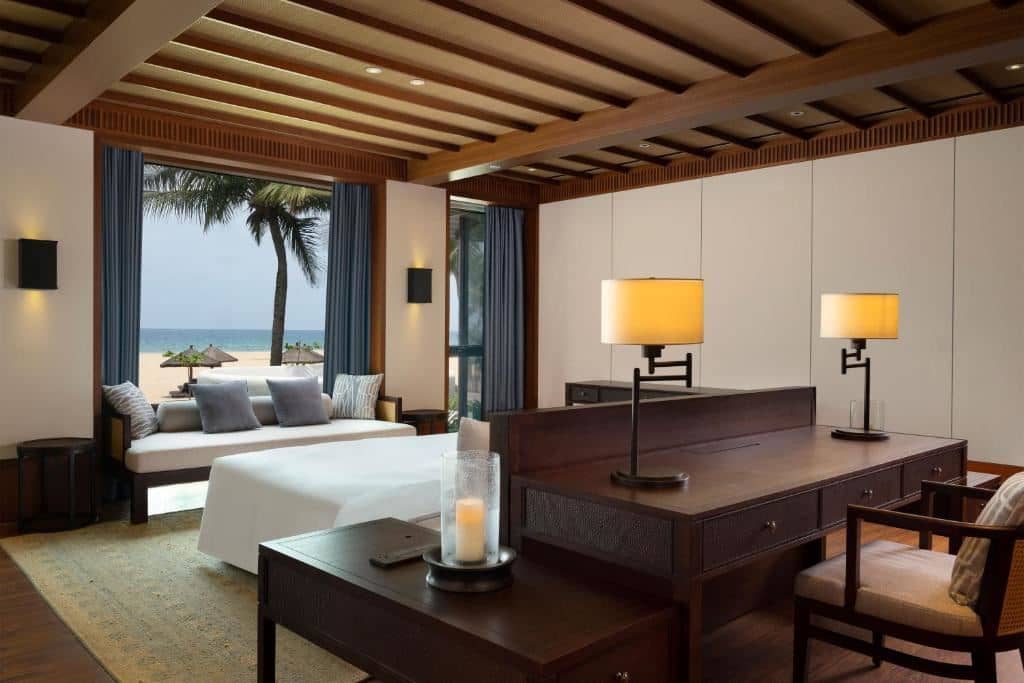 rooms-sea-front-two-bedroom-pool-villa