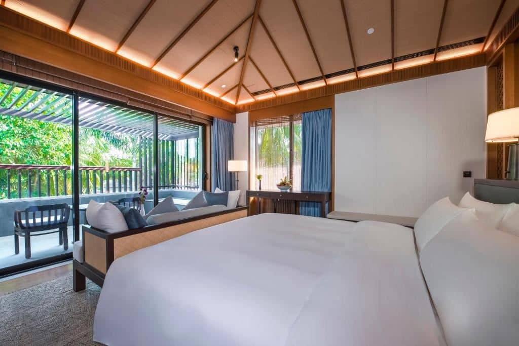 rooms-luxury-pool-villa-with-2-bedrooms