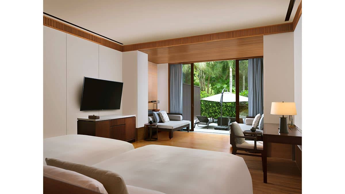 rooms-deluxe-garden-pool-room
