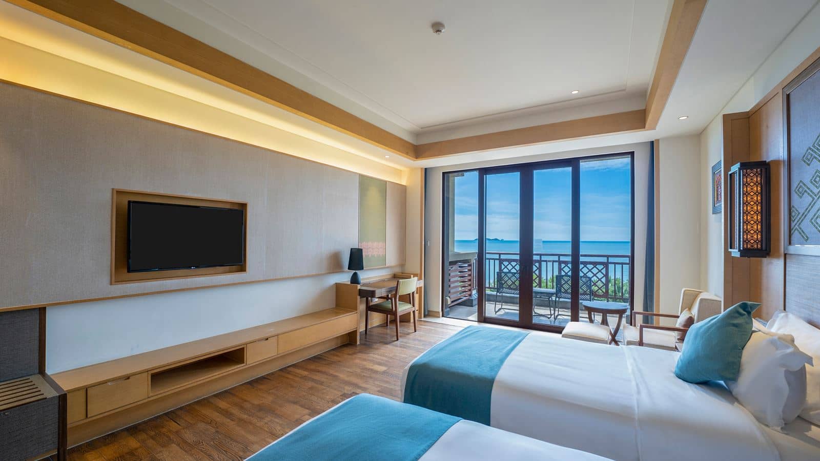 rooms-deluxe-sea-view-room