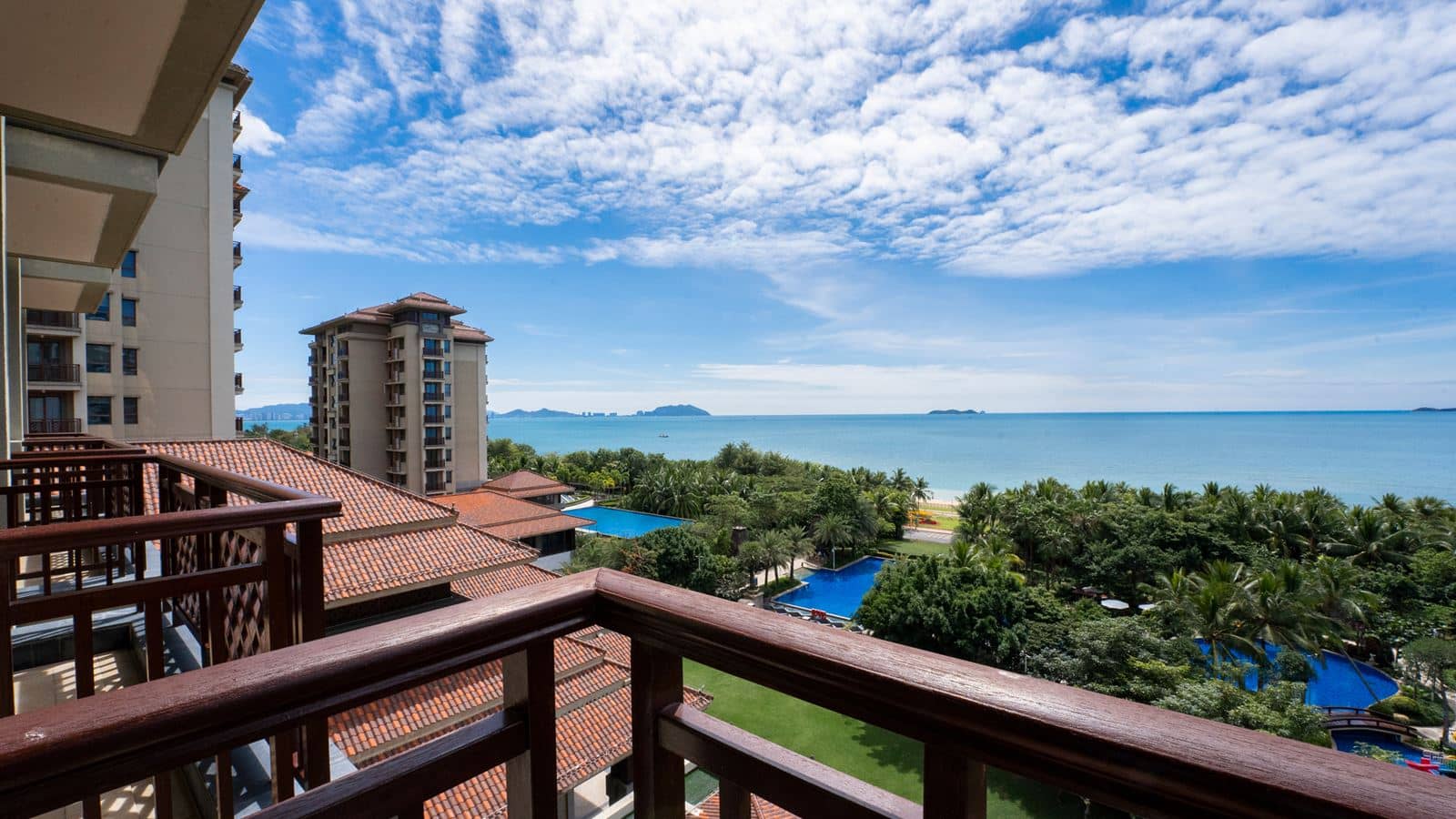 rooms-deluxe-sea-view-room