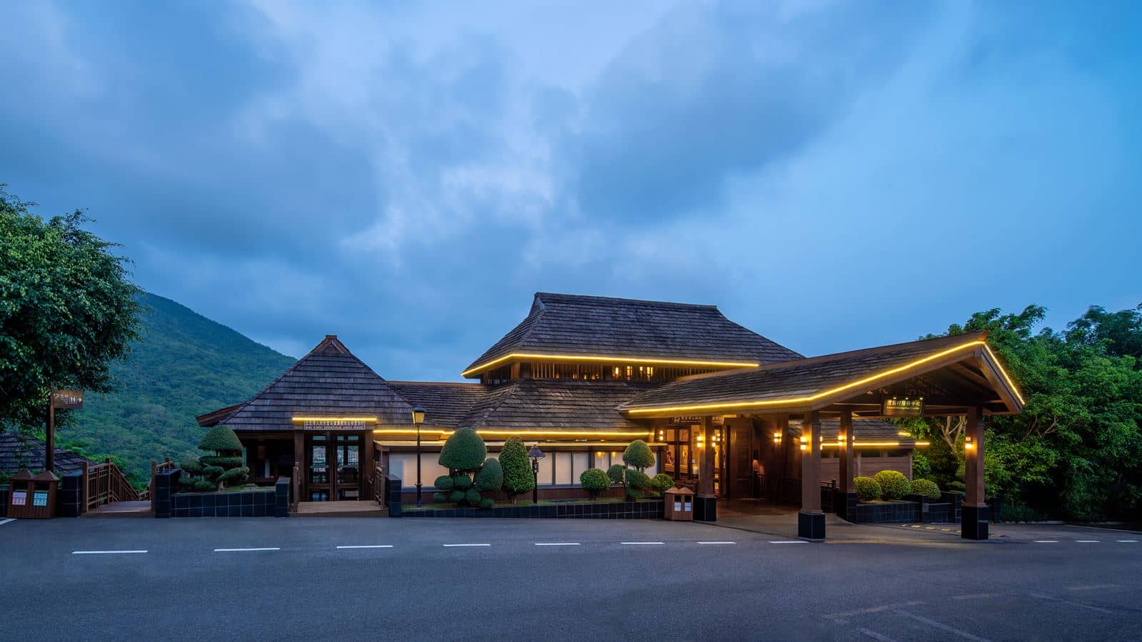 restaurants-restaurants