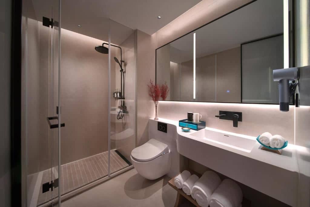 rooms-deluxe-room-king