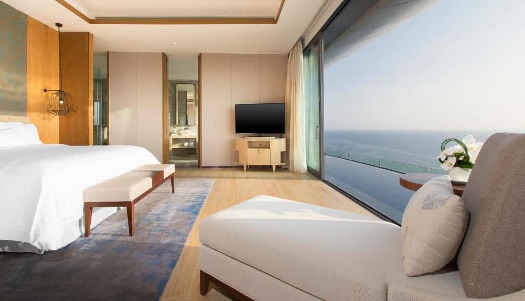 rooms-grand-oceanfront-suite