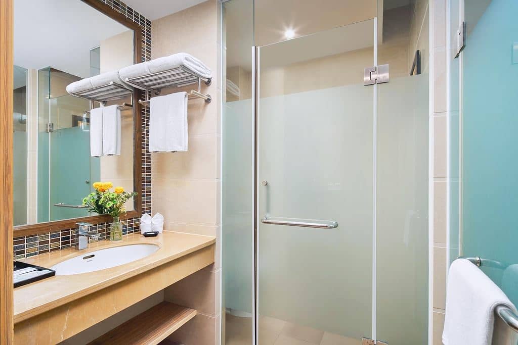 rooms-deluxe-sea-view-room-twin-bed-in-building-bb