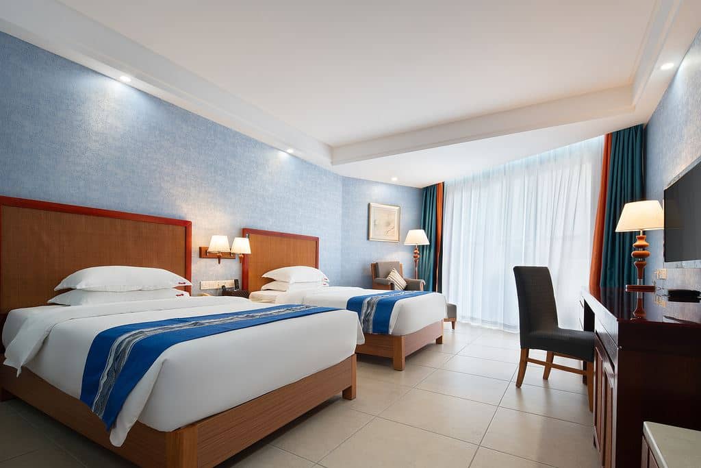 rooms-mountain-view-room-building-a