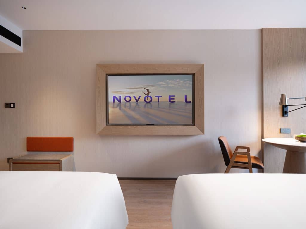 rooms-deluxe-gardensea-view-twin-room