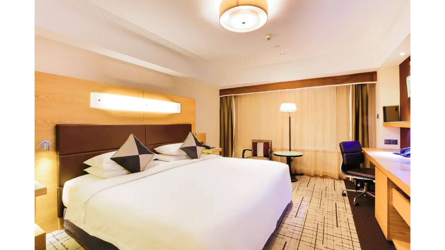 rooms-superior-room