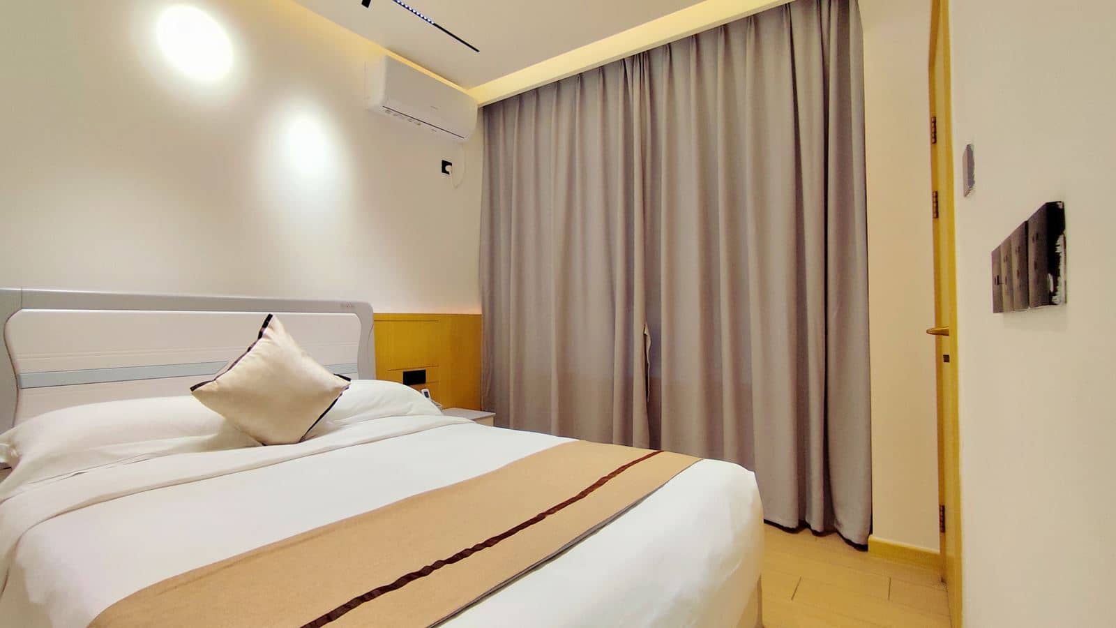 rooms-elegant-twinbed-suite
