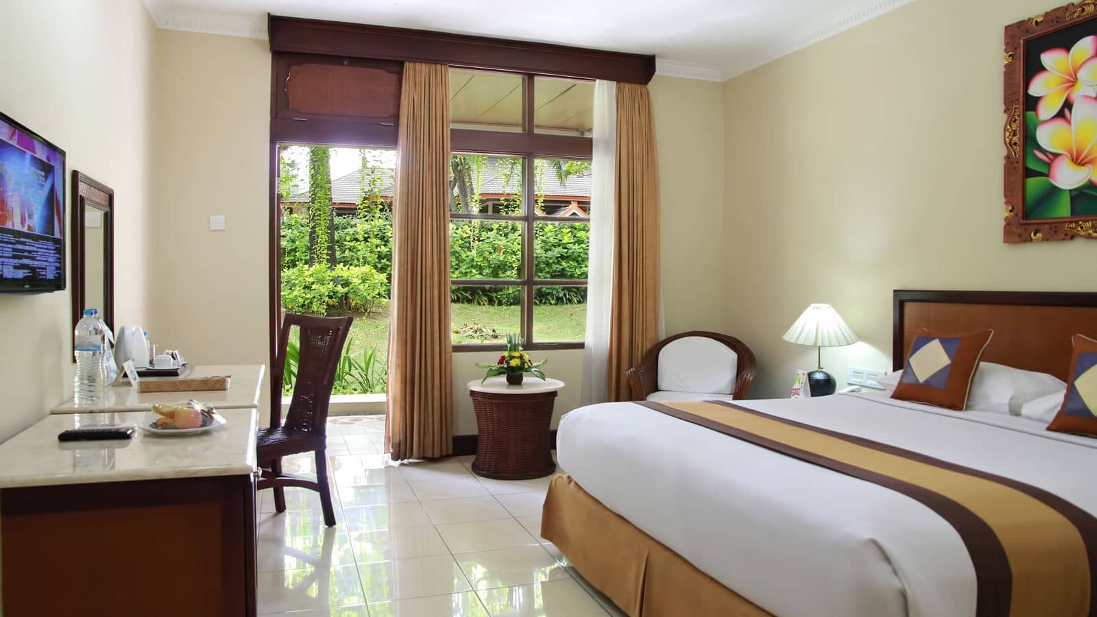 rooms-deluxe-room