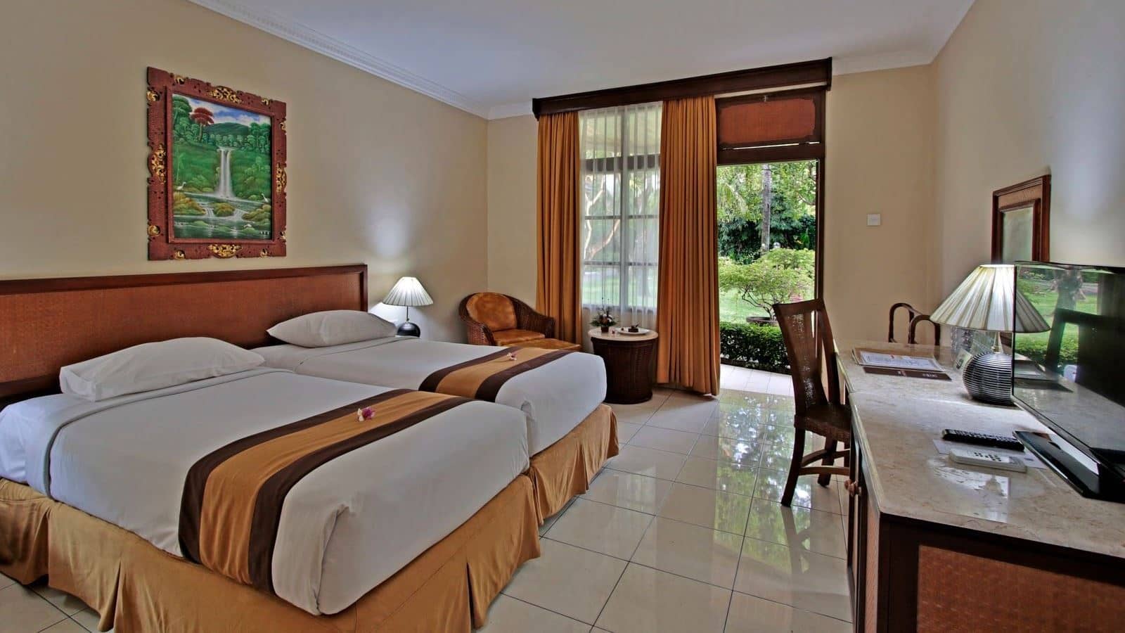 rooms-deluxe-room