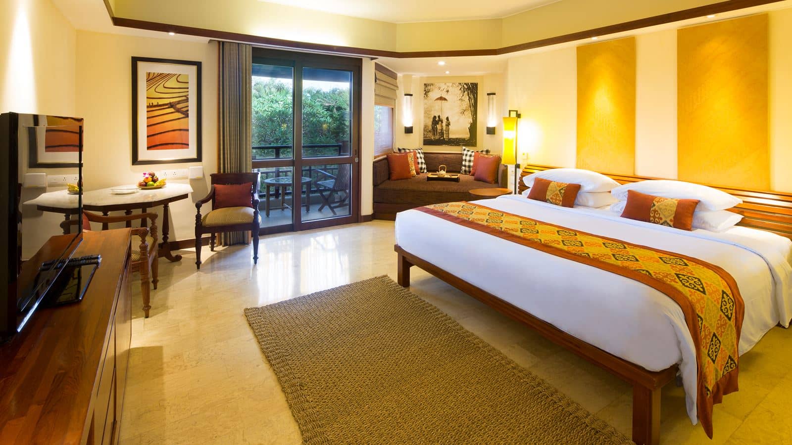 rooms-grand-room