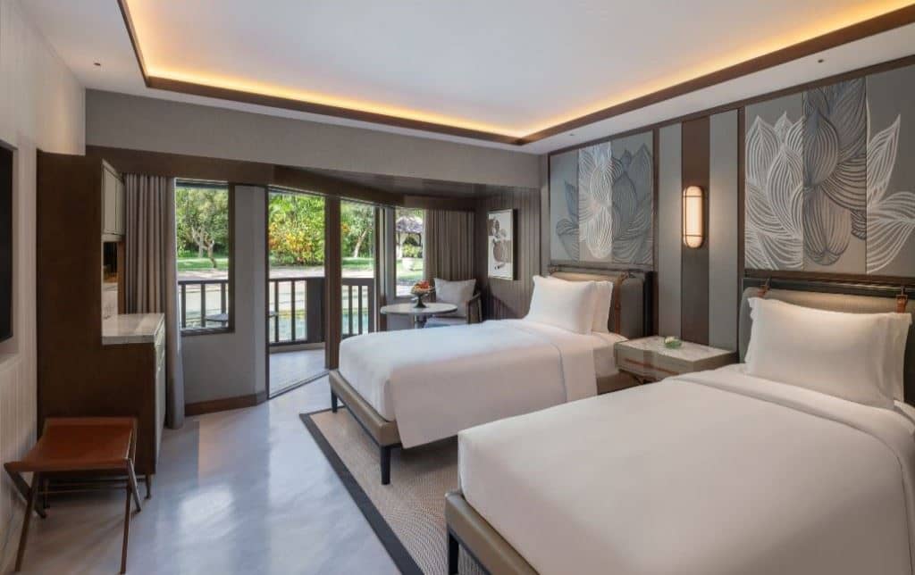 rooms-deluxe-lagoon-view