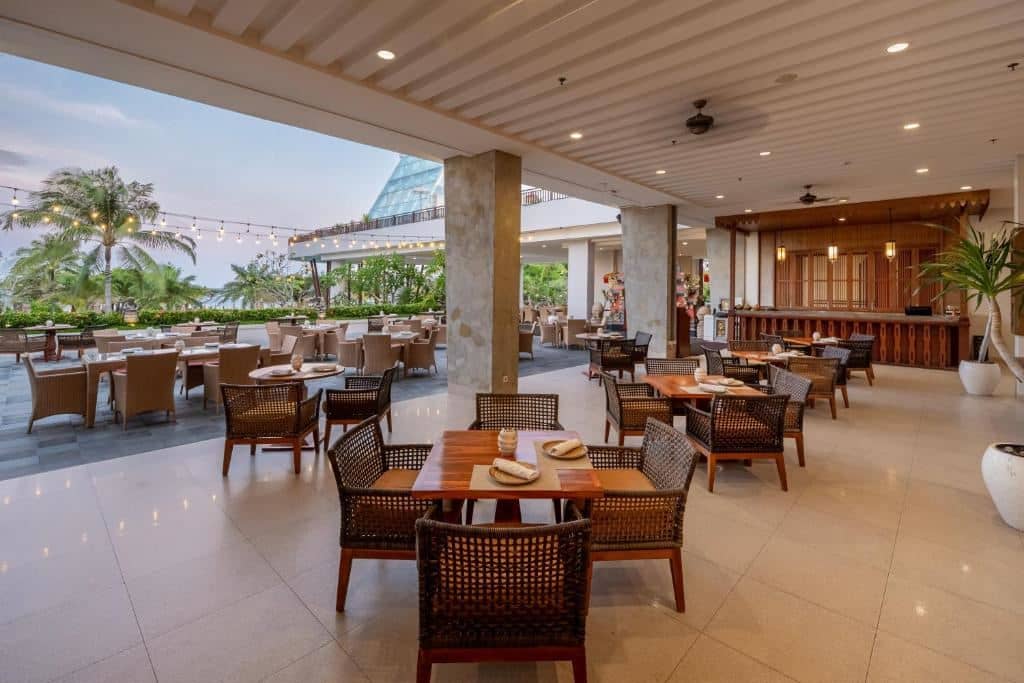 restaurants-restaurants