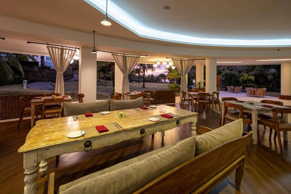 restaurants-restaurants