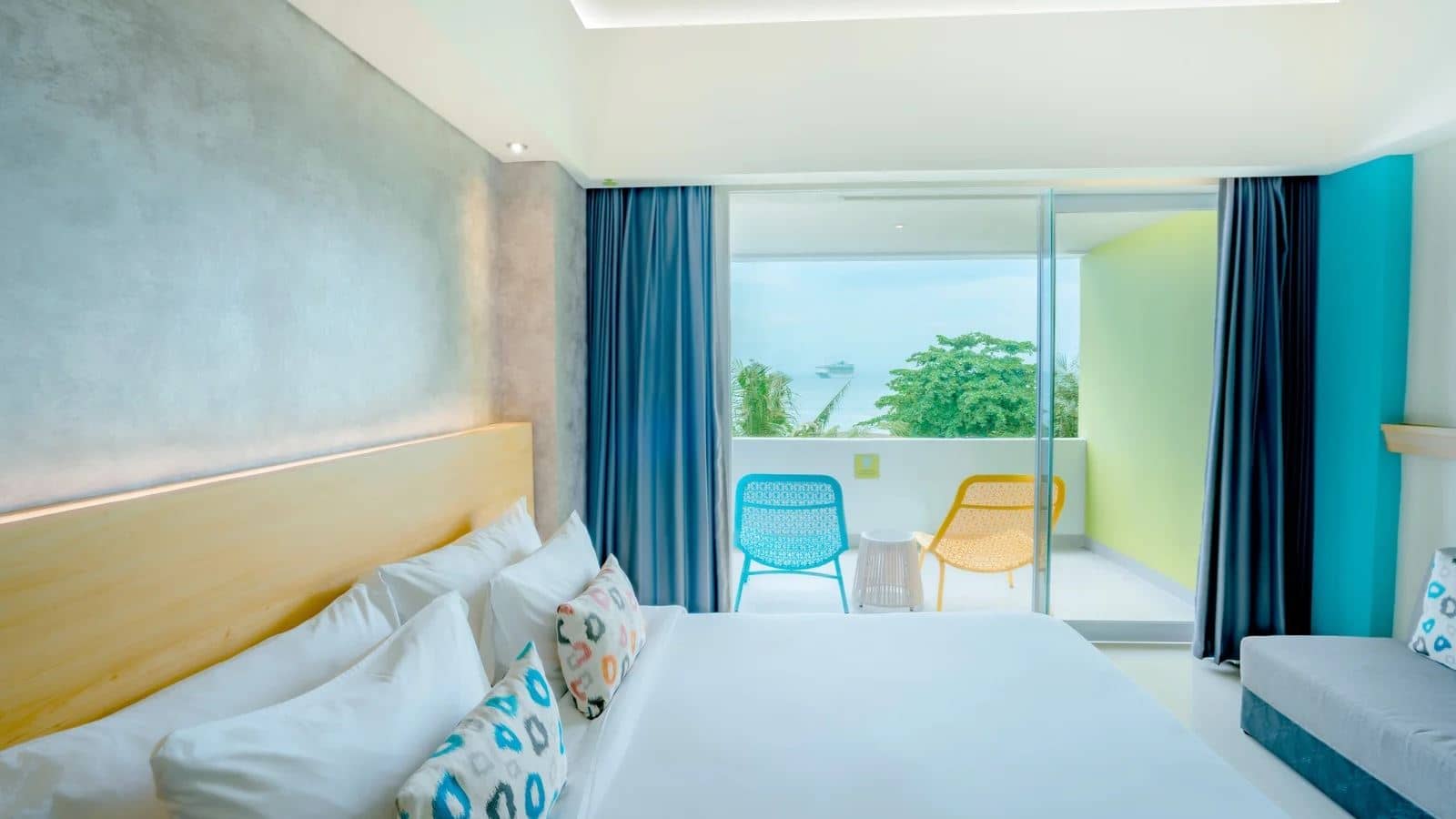 rooms-deluxe-seaview