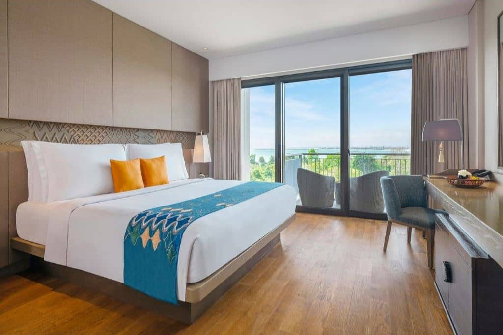 rooms-classic-pool-view