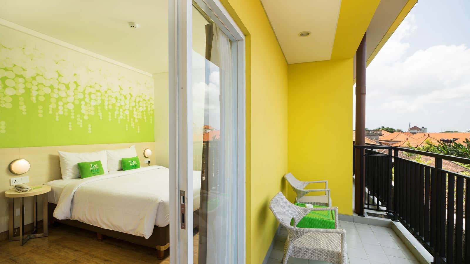 rooms-suite-balcony