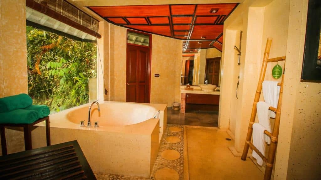 rooms-2-bedroom-river-view-pool-villa