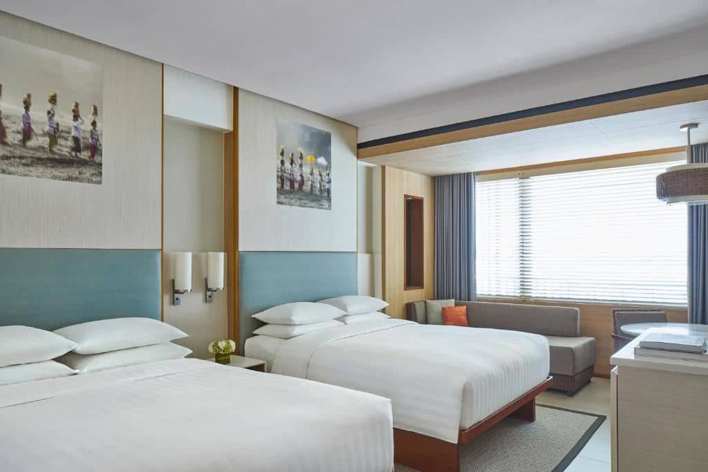 rooms-deluxe-family-room