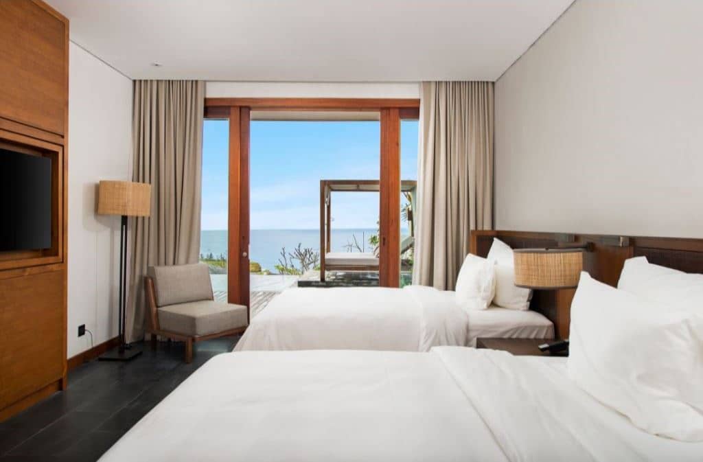 rooms-cliff-pool-villa-three-bedroom