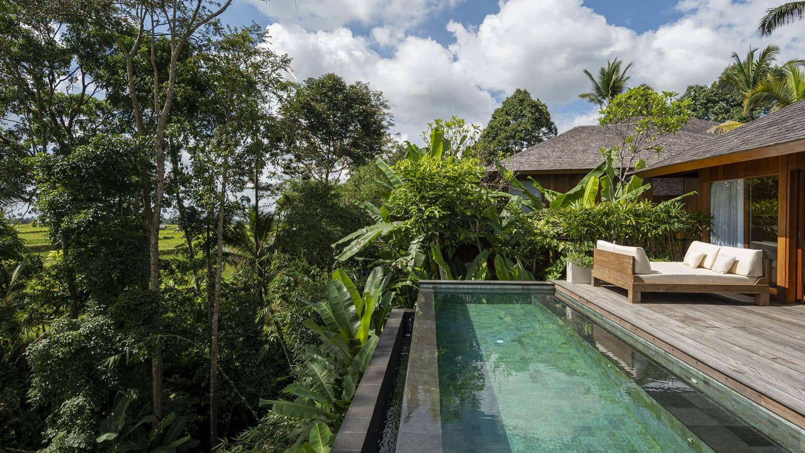 rooms-deluxe-pool-villa