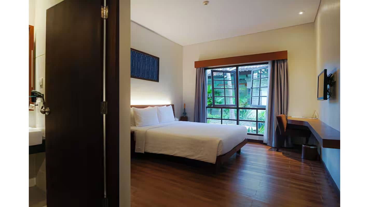 rooms-deluxe-room