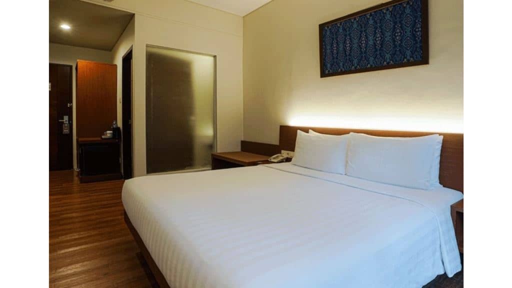rooms-deluxe-room