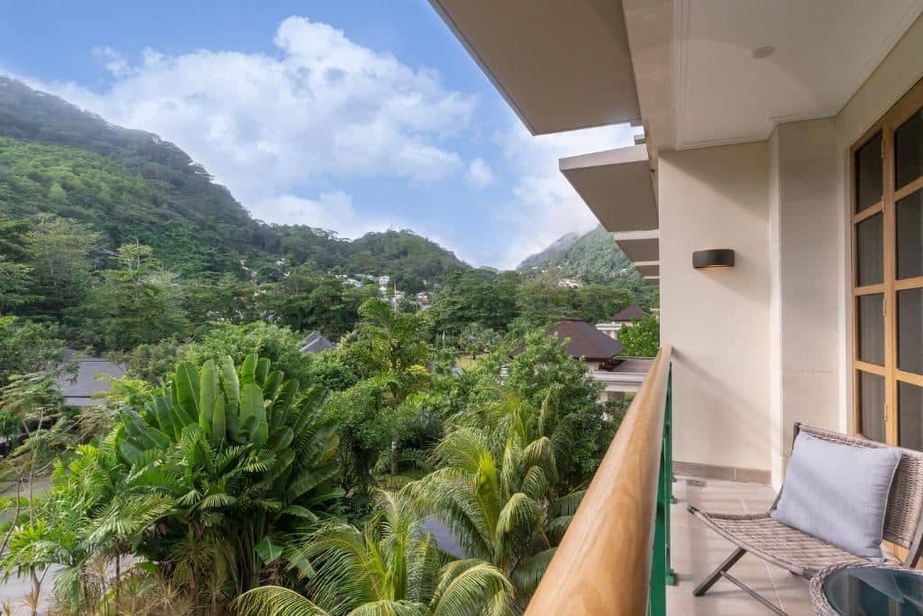 rooms-standard-garden--mountain-view