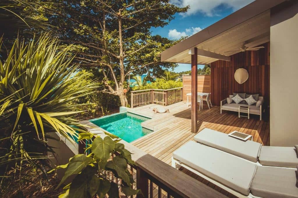rooms-ocean-view-pool-chalet