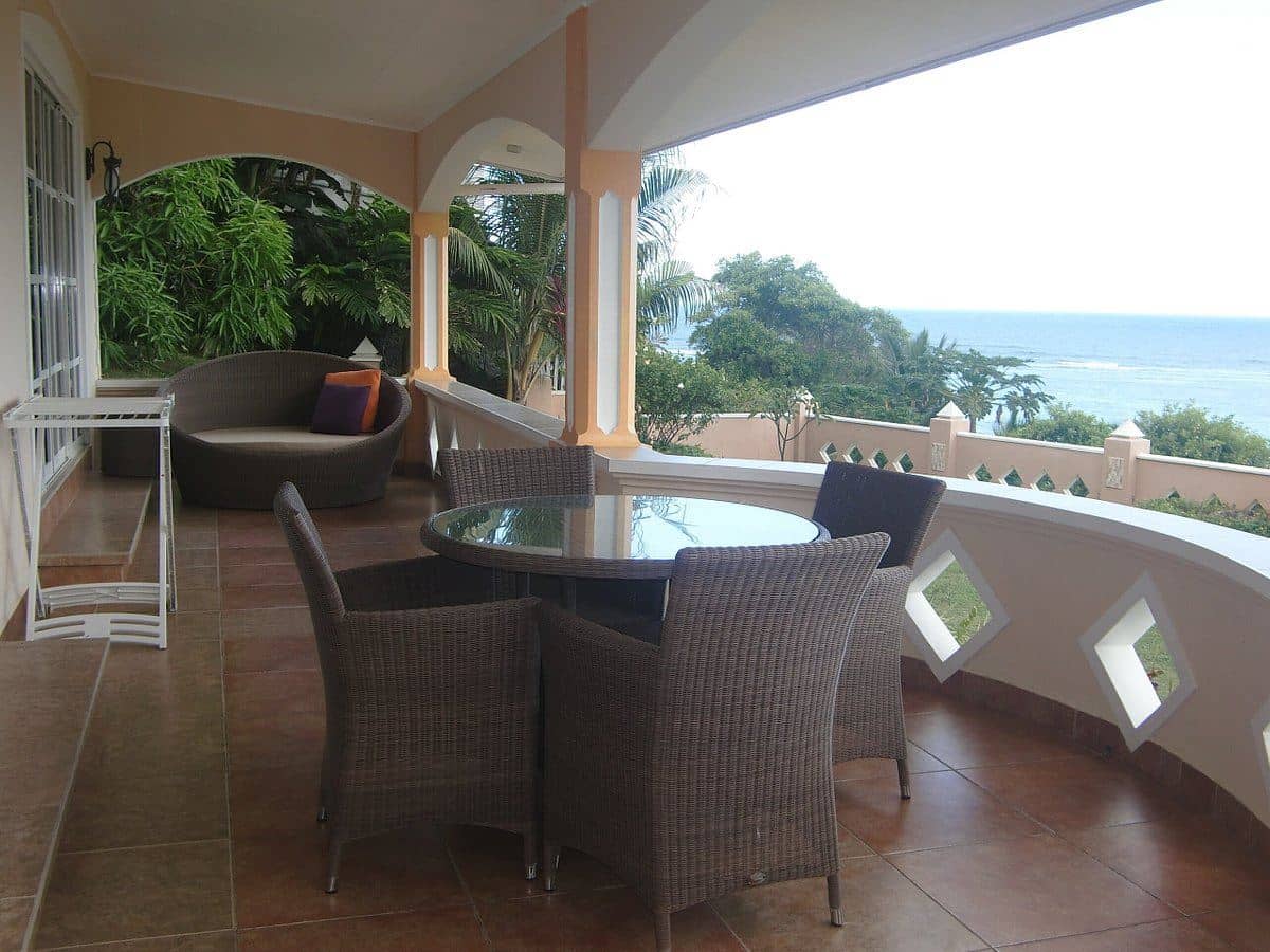 rooms-one-bedroom-apartment-with-sea-view
