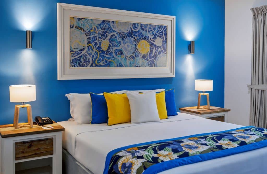 rooms-deluxe-room