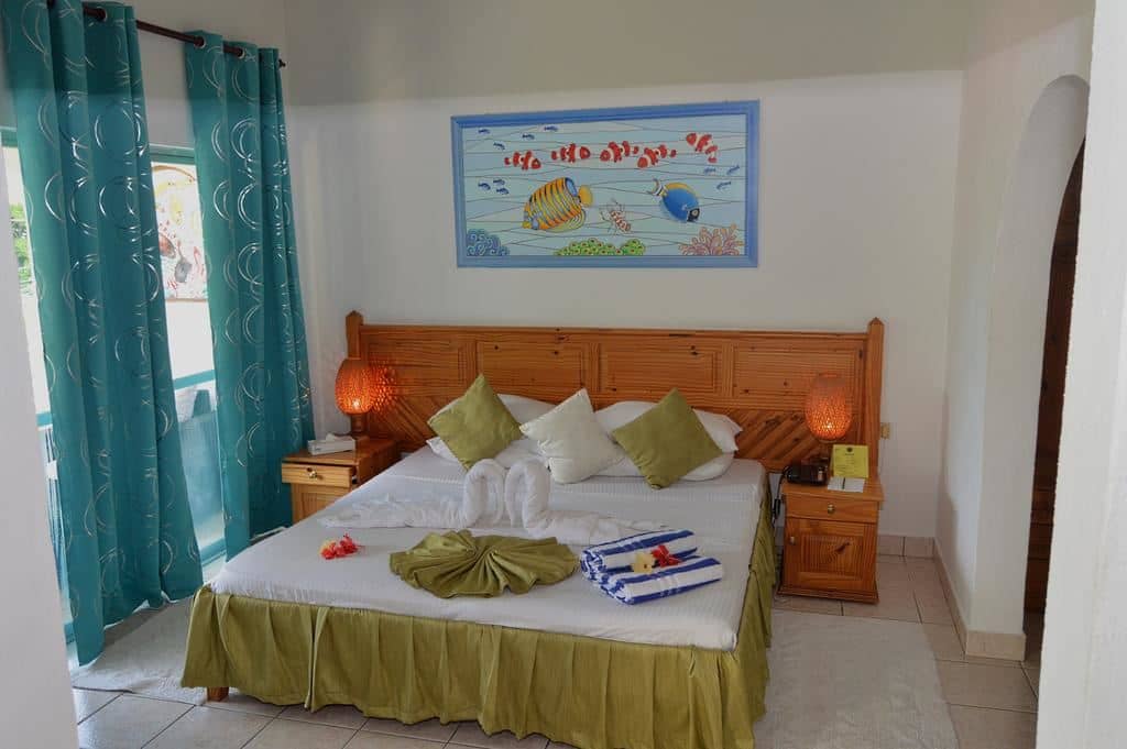 rooms-deluxe-room
