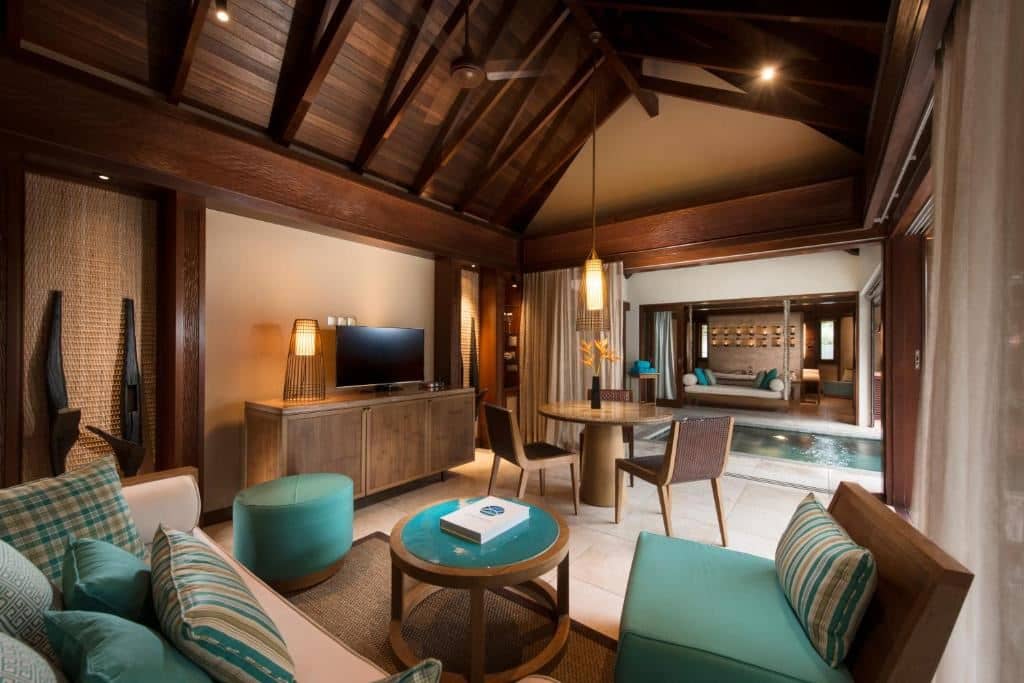rooms-2-broom-family-villa